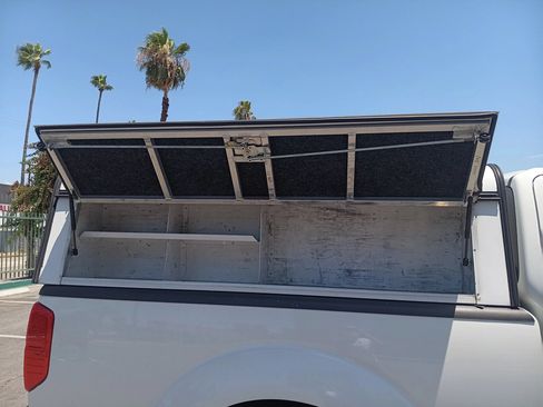 Used 2015 Nissan Frontier SV RWD image 12