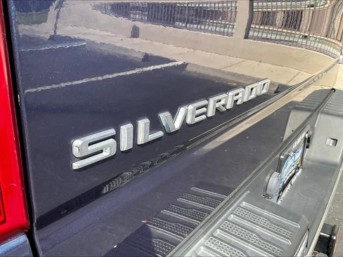 Used 2020 Chevrolet Silverado 1500 LTZ w/ LTZ Premium Package image 9