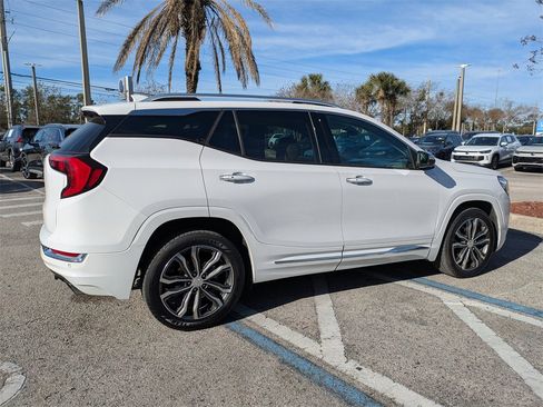 Used 2020 GMC Terrain Denali w/ Denali Premium Package image 6