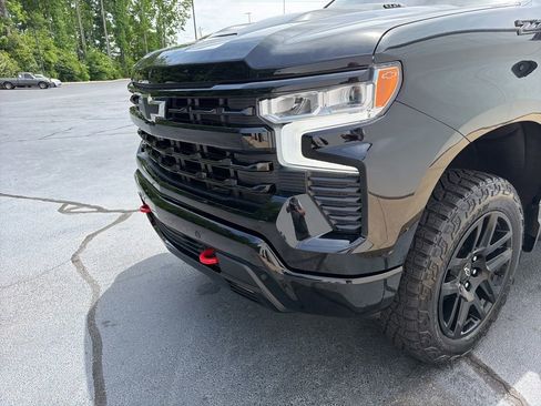 Used 2024 Chevrolet Silverado 1500 LT Trail Boss w/ LT Trail Boss Premium Package AWD/4WD image 25