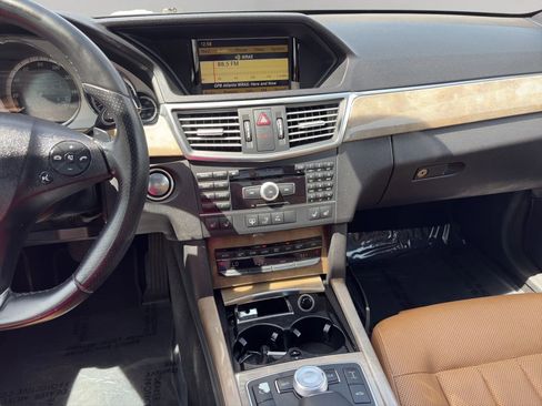 Used 2011 Mercedes-Benz E 550 Sedan image 14