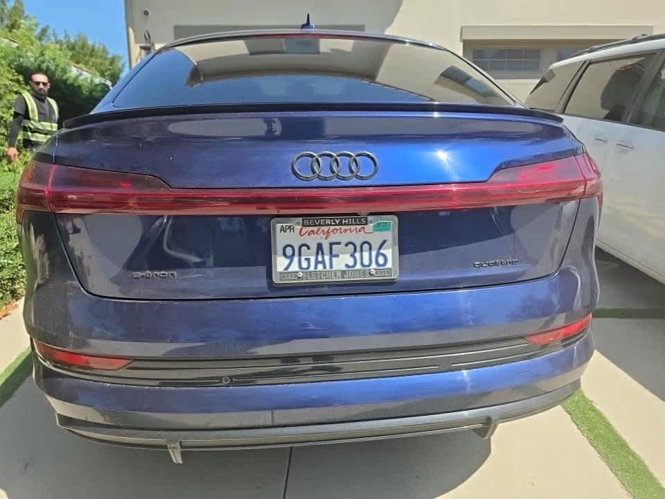 Used 2023 Audi e-tron Prestige w/ Prestige Package AWD/4WD image 2