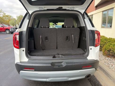 Used 2021 GMC Acadia SLE FWD image 14