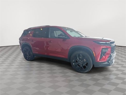 Certified 2024 Chevrolet Traverse RS w/ LPO, Floor Liner Package image 13