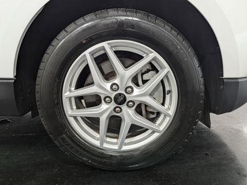 Used 2024 Ford Edge SEL w/ Convenience Package image 6