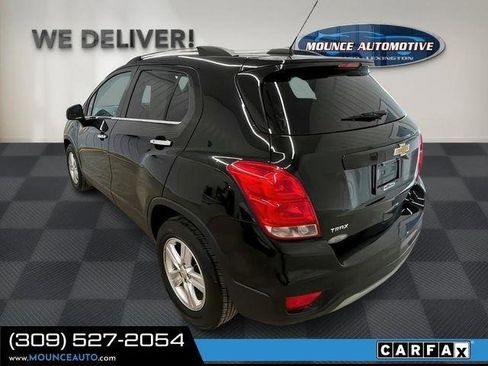 Used 2020 Chevrolet Trax LT w/ LT Convenience Package image 14