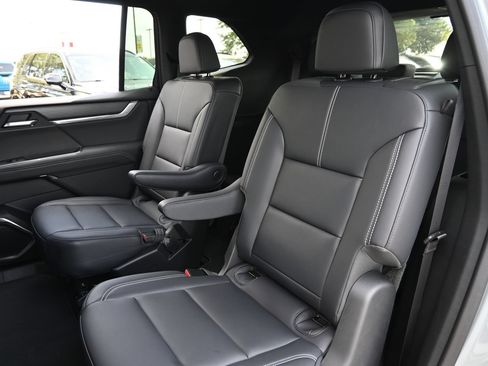 New 2026 GMC Acadia Elevation w/ Black Edition FWD image 18