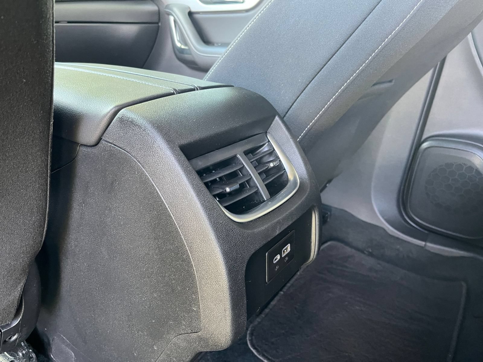 Used 2026 Chevrolet Blazer LT FWD image 22