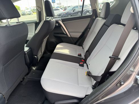 Used 2017 Toyota RAV4 XLE FWD image 21