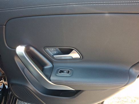 Used 2025 Mercedes-Benz CLA 250 4MATIC image 14