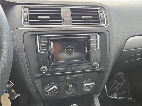 Used 2017 Volkswagen Jetta S FWD image 14