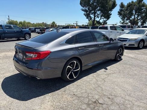Used 2018 Honda Accord Sport image 3