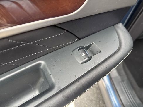 Used 2019 Ford Explorer Platinum image 50