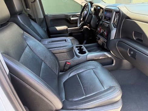 Used 2019 Chevrolet Silverado 1500 LTZ w/ LTZ Premium Package AWD/4WD image 18