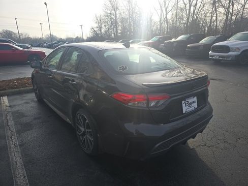 Used 2022 Toyota Corolla SE w/ Carpet Mat Package (TMS) image 5
