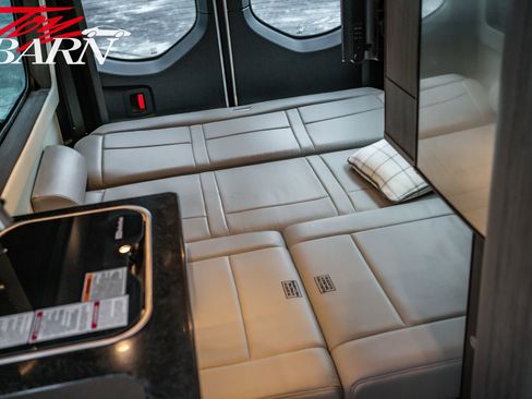 Used 2020 Mercedes-Benz Sprinter 2500 image 38