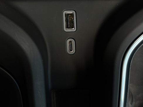 Used 2025 GMC Sierra 1500 Denali AWD/4WD image 19