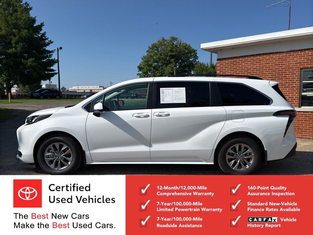Certified 2026 Toyota Sienna LE FWD image 6