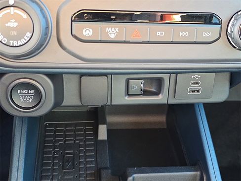 New 2025 Ford Maverick Lariat w/ Black Appearance Package image 23