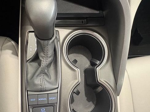 Used 2024 Toyota Camry SE AWD/4WD image 24