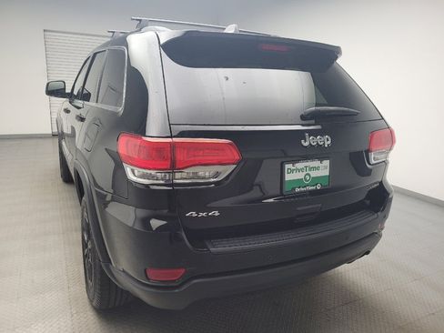Used 2018 Jeep Grand Cherokee Laredo AWD/4WD image 6