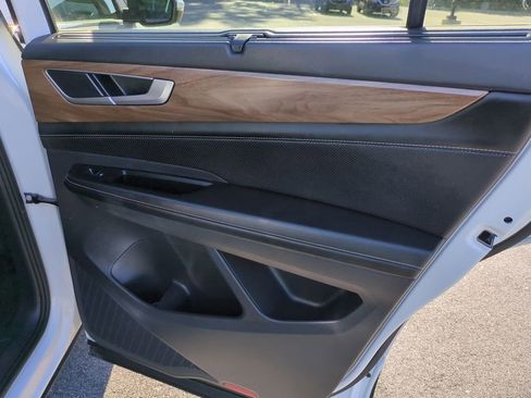 Used 2024 Volkswagen Atlas SE image 33