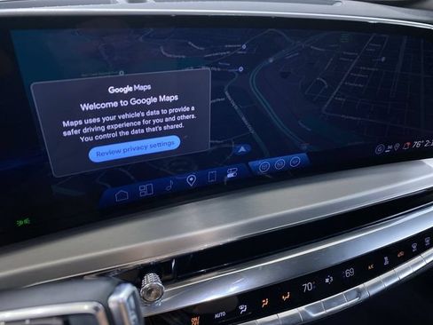 New 2025 Cadillac Lyriq Sport AWD/4WD image 22