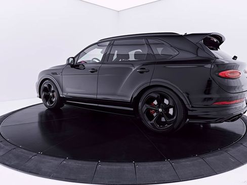 Used 2023 Bentley Bentayga AWD/4WD image 10