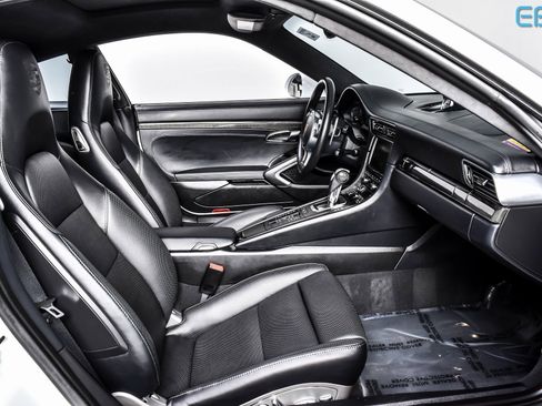 Used 2015 Porsche 911 Turbo image 21