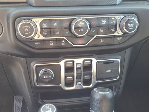 Used 2021 Jeep Wrangler Sport image 22