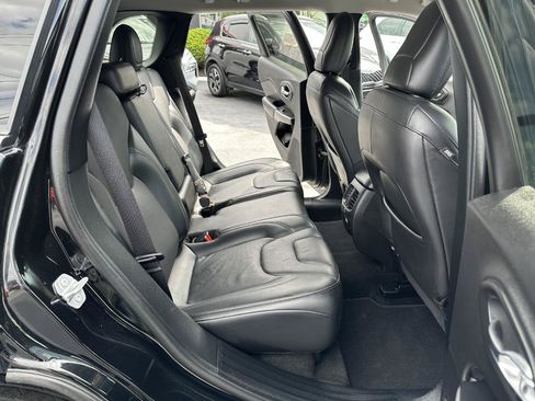 Used 2020 Jeep Cherokee Limited AWD/4WD image 40
