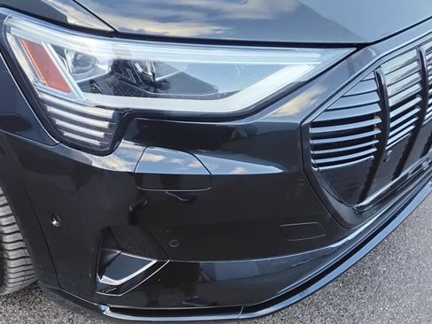 Used 2023 Audi e-tron Premium Plus w/ Premium Plus Package image 8