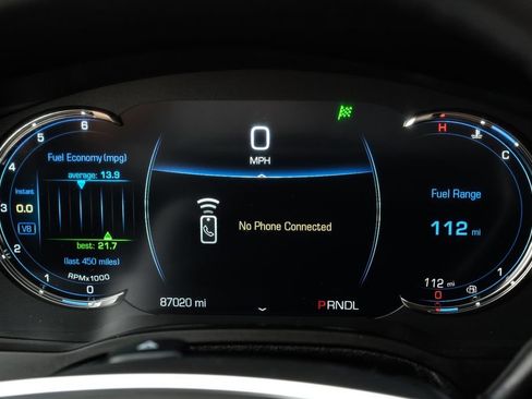Used 2019 Cadillac Escalade ESV Premium Luxury RWD image 16