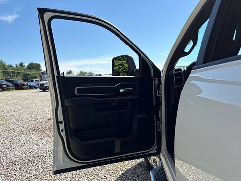 Used 2026 RAM 2500 Big Horn AWD/4WD image 15