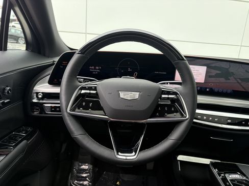 New 2026 Cadillac Lyriq Luxury AWD/4WD image 16