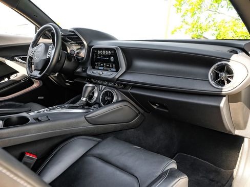 Used 2016 Chevrolet Camaro LT image 16