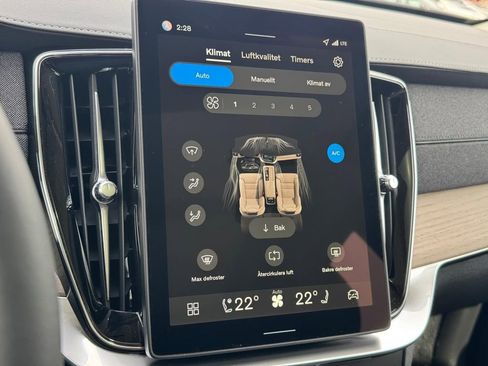 New 2026 Volvo XC90 T8 Plus w/ Protection Package Premier image 16