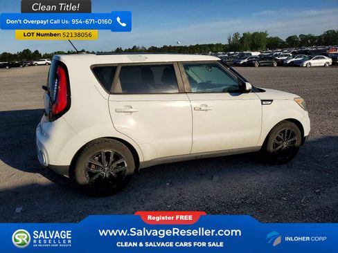 Used 2017 Kia Soul + w/ Primo Package FWD image 4