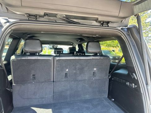 Used 2024 Jeep Wagoneer Series II w/ Flexible Seating Group AWD/4WD image 18