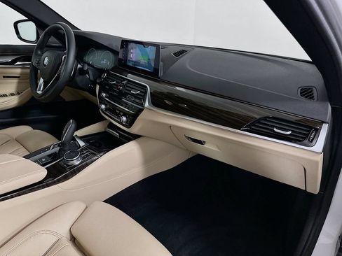 Used 2019 BMW 540i w/ Executive Package RWD image 30