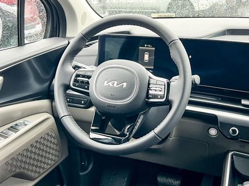 New 2026 Kia Carnival FWD image 15