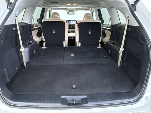 Used 2020 Toyota Highlander Limited image 45