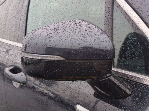 Used 2023 Kia Sorento EX image 12