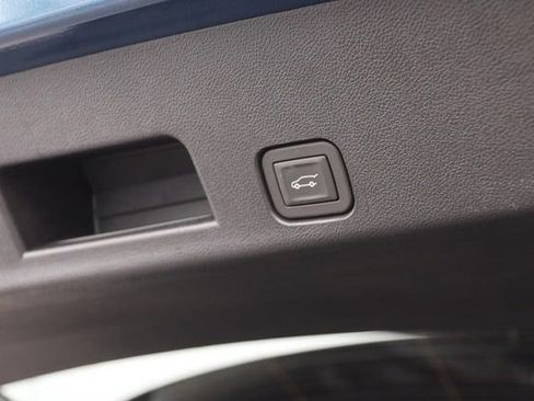 Used 2025 Chevrolet Traverse LT w/ LPO, Floor Liner Package image 8