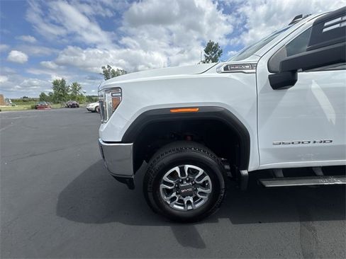 Used 2022 GMC Sierra 3500 SLE w/ SLE Convenience Package image 29