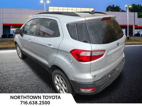 Used 2021 Ford EcoSport SE image 8