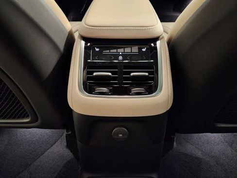 New 2026 Volvo XC90 T8 Ultra w/ Protection Package Premier AWD/4WD image 31