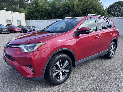 Used 2016 Toyota RAV4 XLE AWD/4WD image 1
