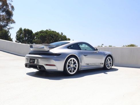 Certified 2025 Porsche 911 Carrera S RWD image 8