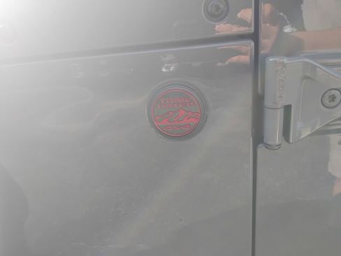 Used 2022 Jeep Wrangler Unlimited Rubicon w/ Cold Weather Group image 11